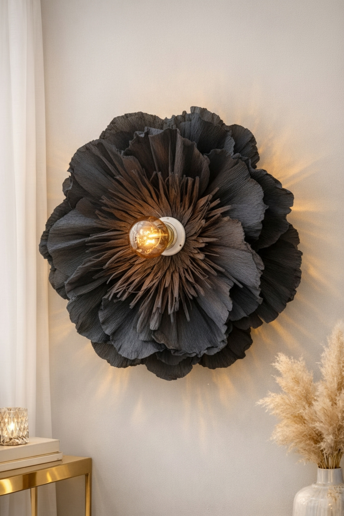Lumi Bloom Noir Çiçek Formlu Duvar Apliği | El Yapımı Dekoratif Aplik Siyah | Modern & Lüks Tasarım