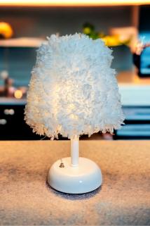 Beyaz Peluş Abajur, Kablosuz Pilli Masa Lambası, Ledli Abajur