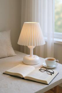 Şarjlı Pileli Abajur, Beyaz Metal Gövde, Kablosuz Dekoratif Abajur